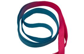 шнур плоский градиент с декор. наконечником (голубой/розовый) ширина 1,3 см длина 130 см купить по 83.41 - в интернет - магазине Веллтекс | Калуга
.